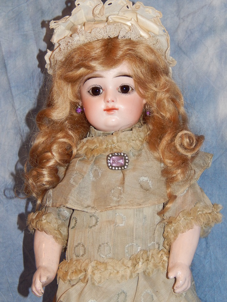 Grandmas Attic Dolls - Page 6