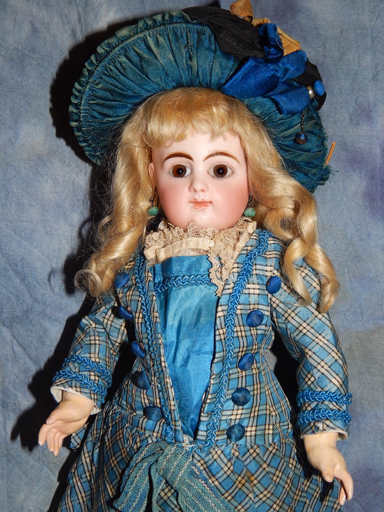 Grandmas Attic Dolls - Page 9